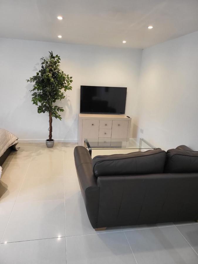 Beautiful One Bed Studio Flat - Dog Friendly Bridgwater Exterior photo